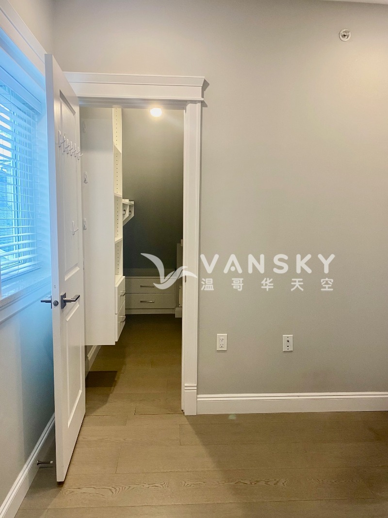 250909121740_IMG_2976 1.jpg